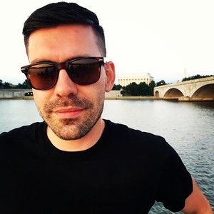 Meet your Posher, Alex